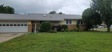 featured image of 2731 N Pershing Ct