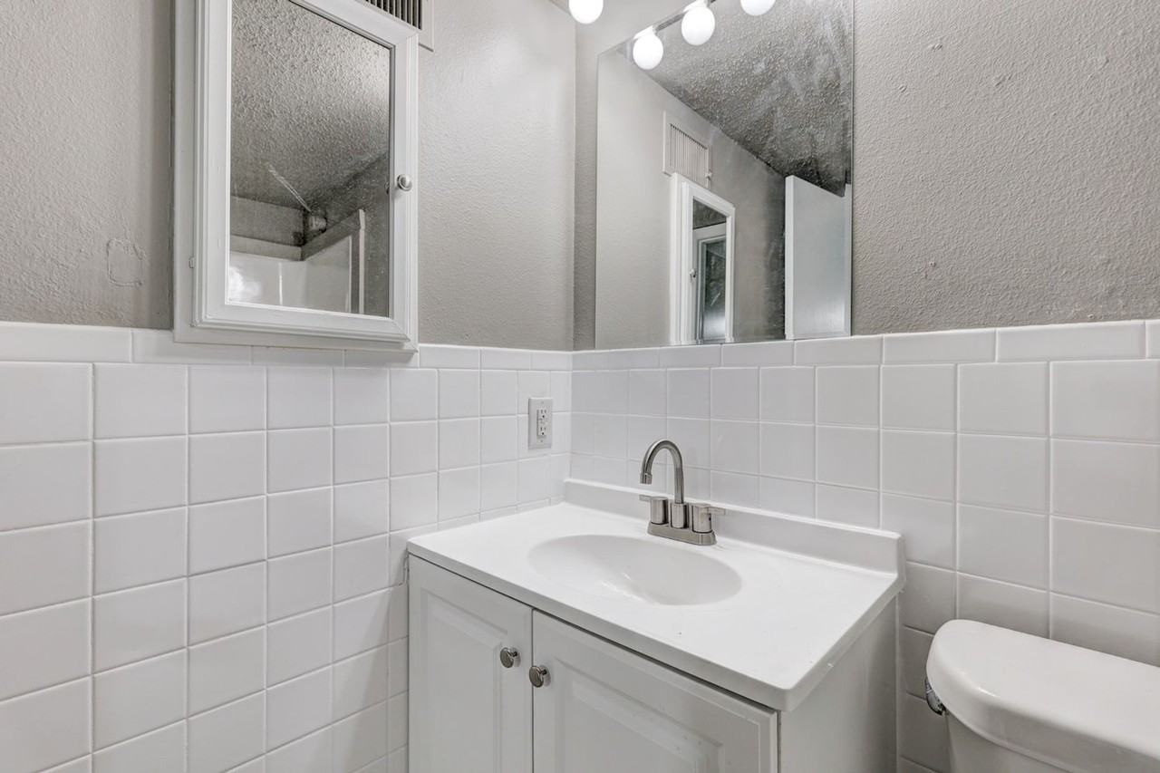 Parkview Apartments - Photo 5 of 17