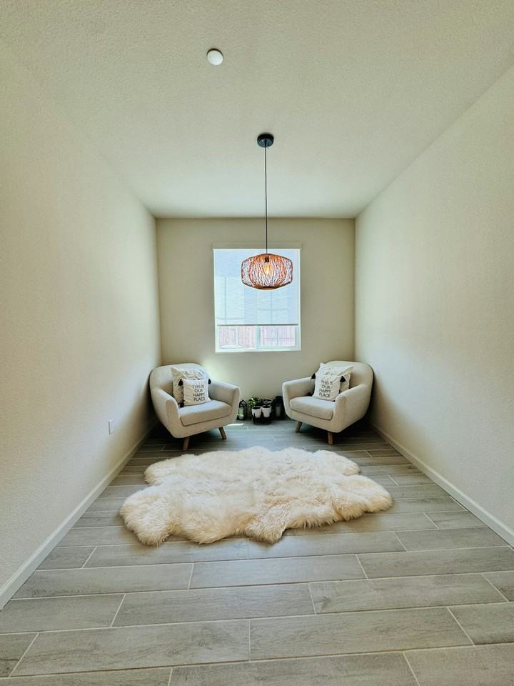 4018 Kenwood Circle - Photo 4 of 30