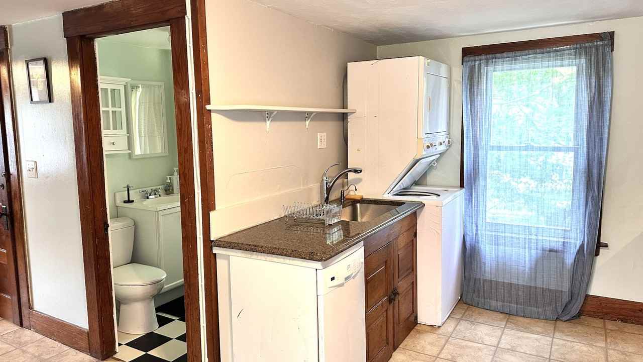 30 Dana Street, Unit A - Photo 2 of 15