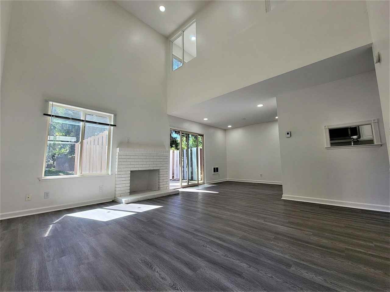 2553 Lancaster Court - Photo 6 of 26