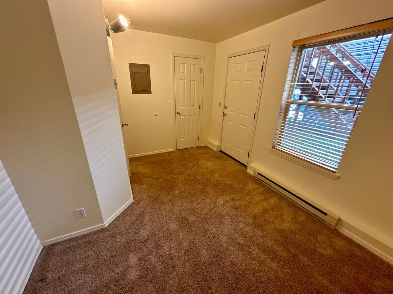 816 20th St #102 - Photo 4 of 5