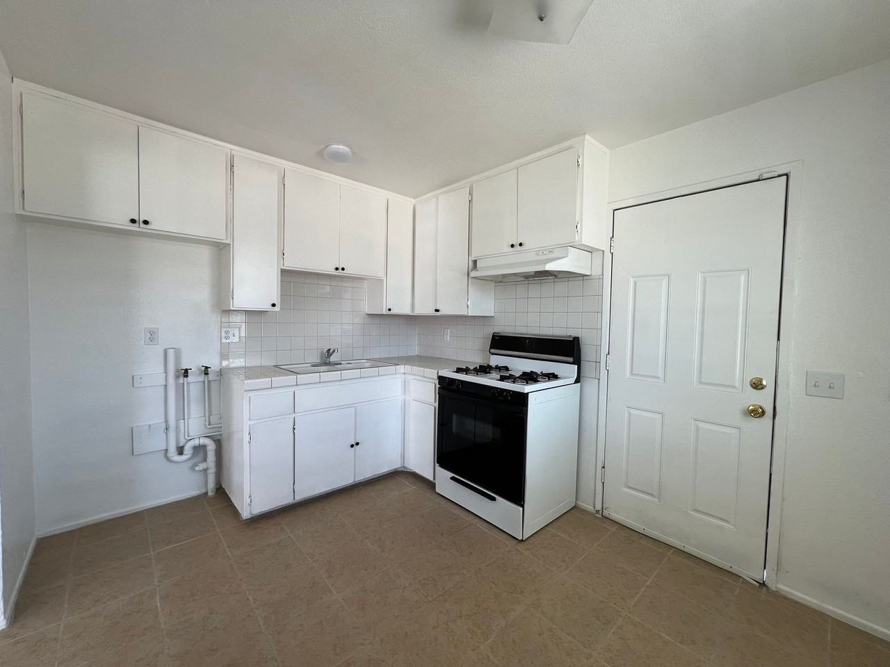 1105 Nancy St - Photo 7 of 18