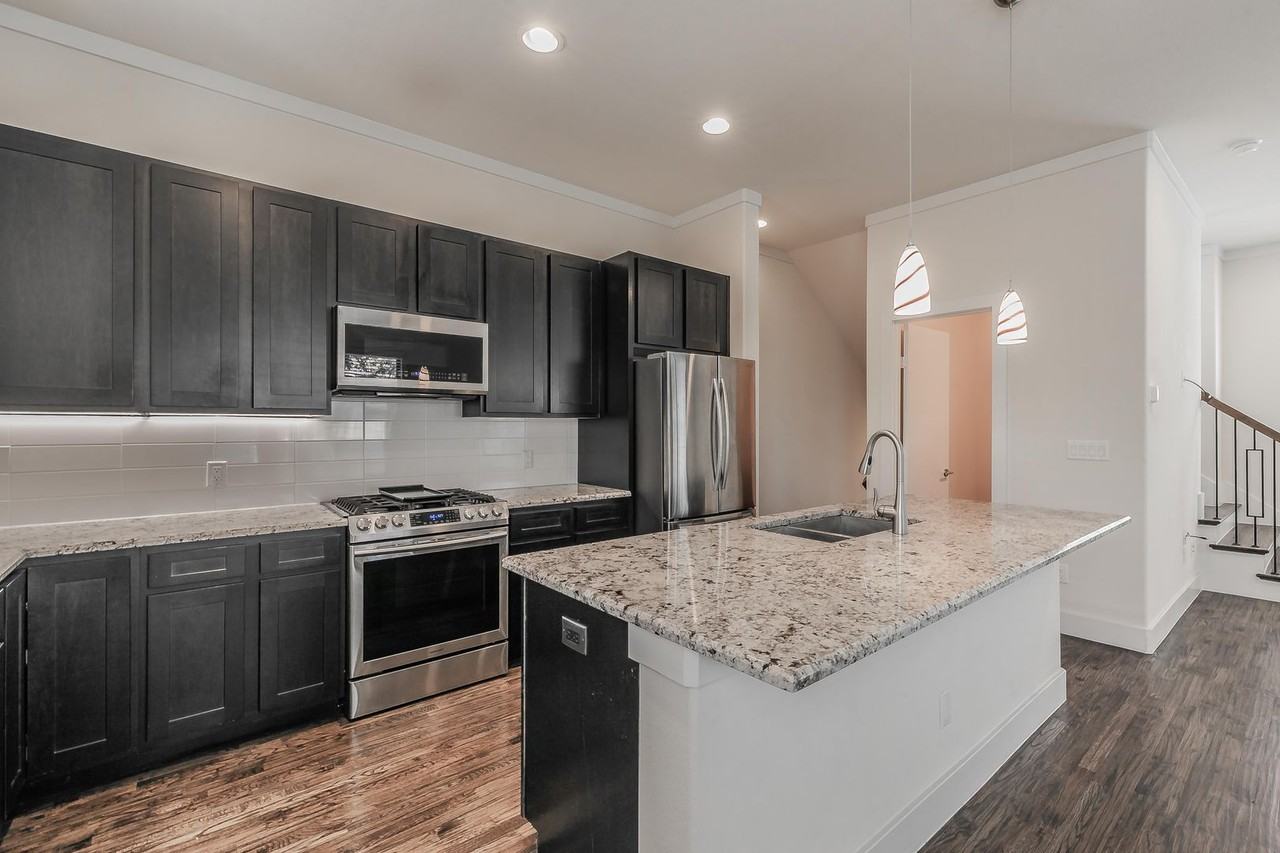 5901 Ross Ave #7 - Photo 3 of 27