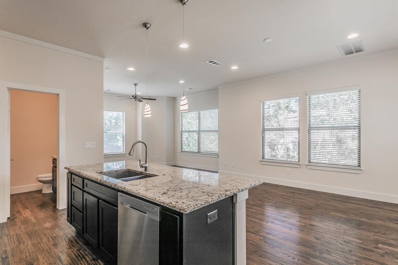 5901 Ross Ave #7 - Photo 5 of 27