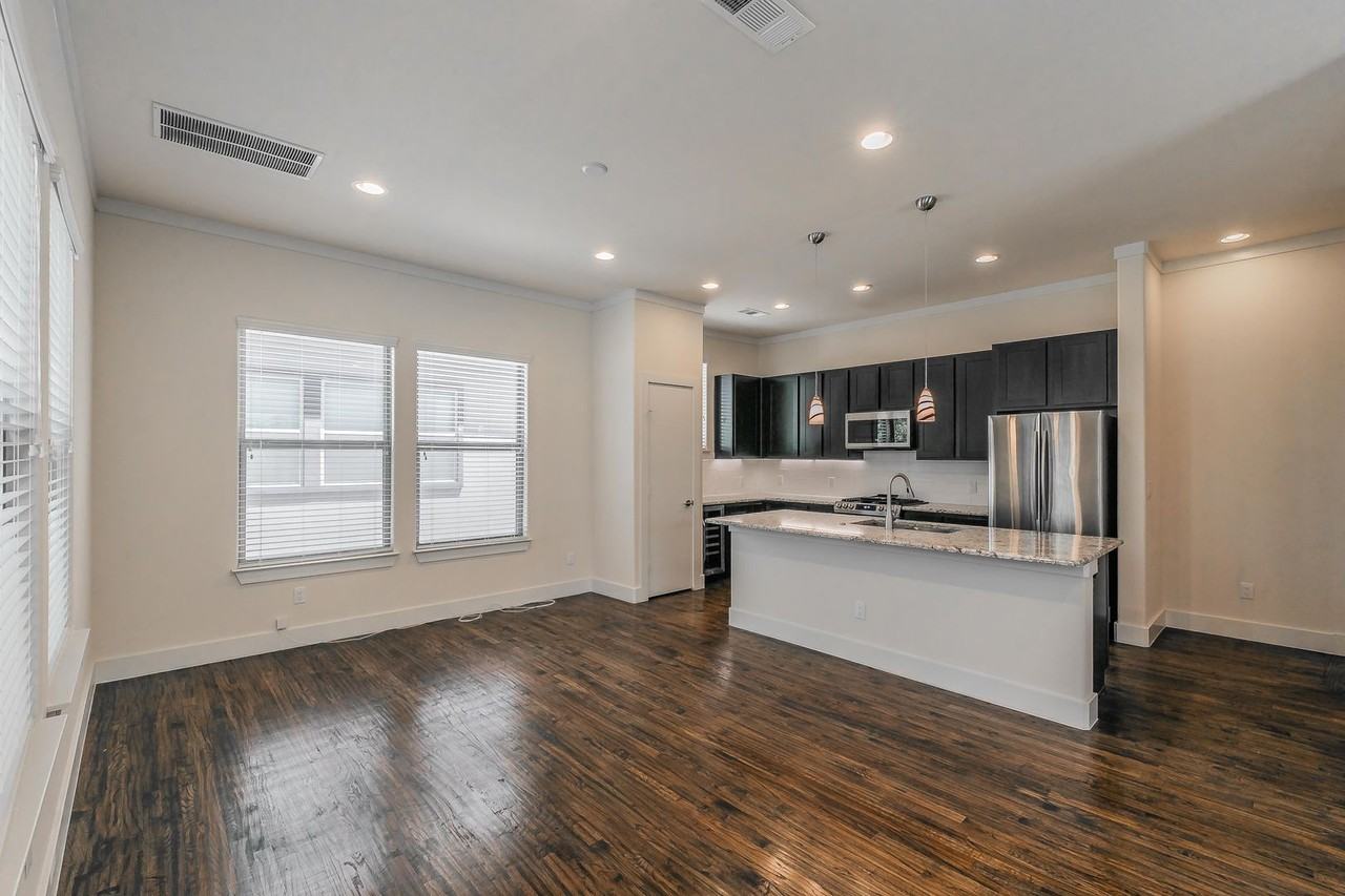 5901 Ross Ave #7 - Photo 6 of 27