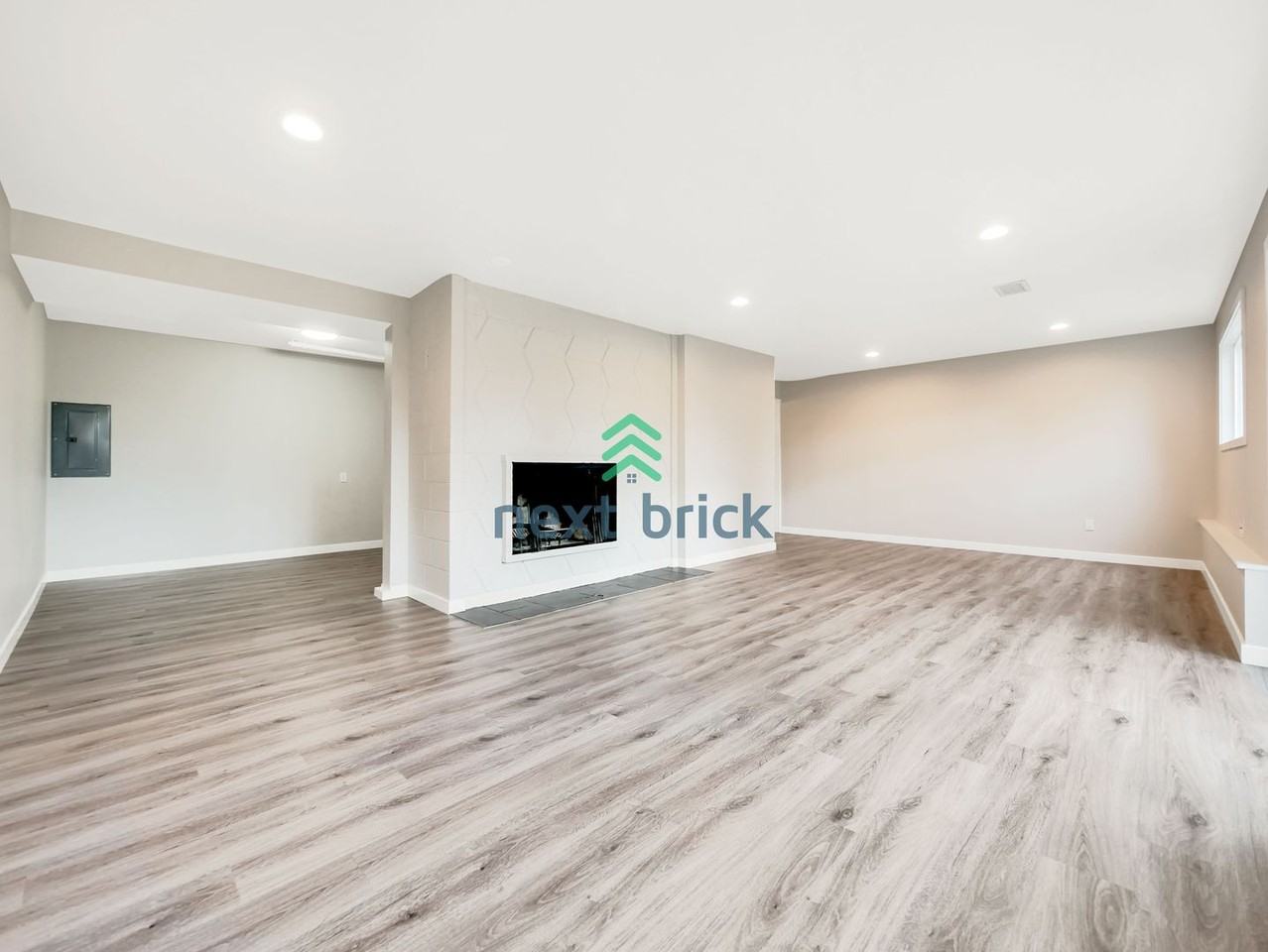 12447 Se 26th Pl - Photo 3 of 28
