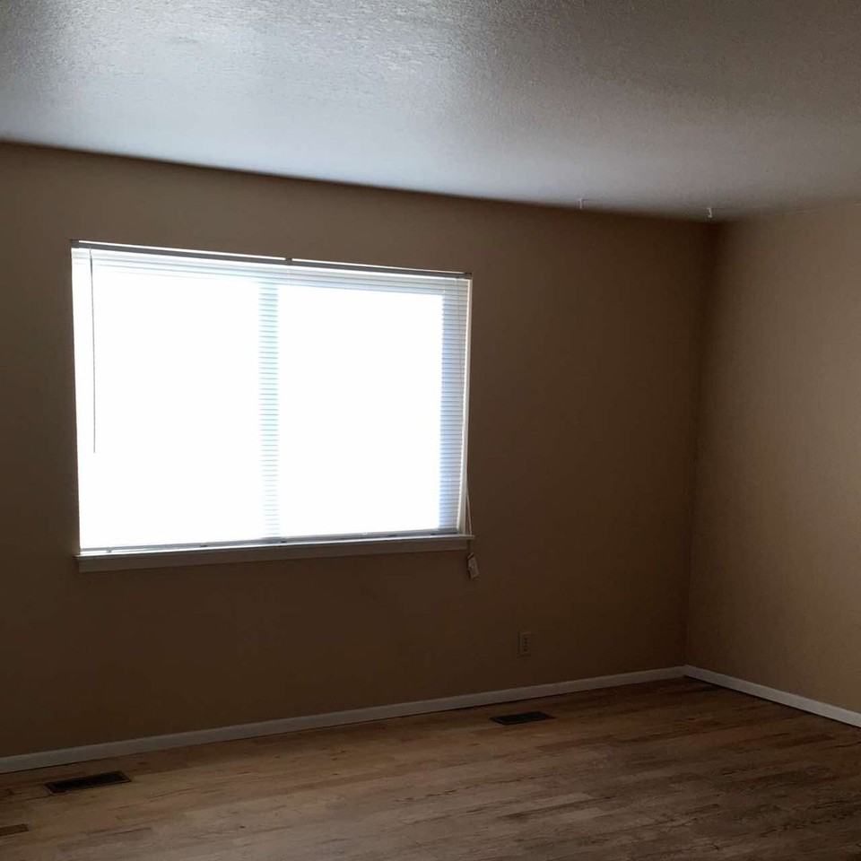 2801 N Ash Park Ln - Photo 3 of 25