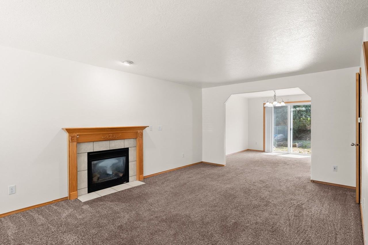 6032 Se Reedway St - Photo 4 of 23