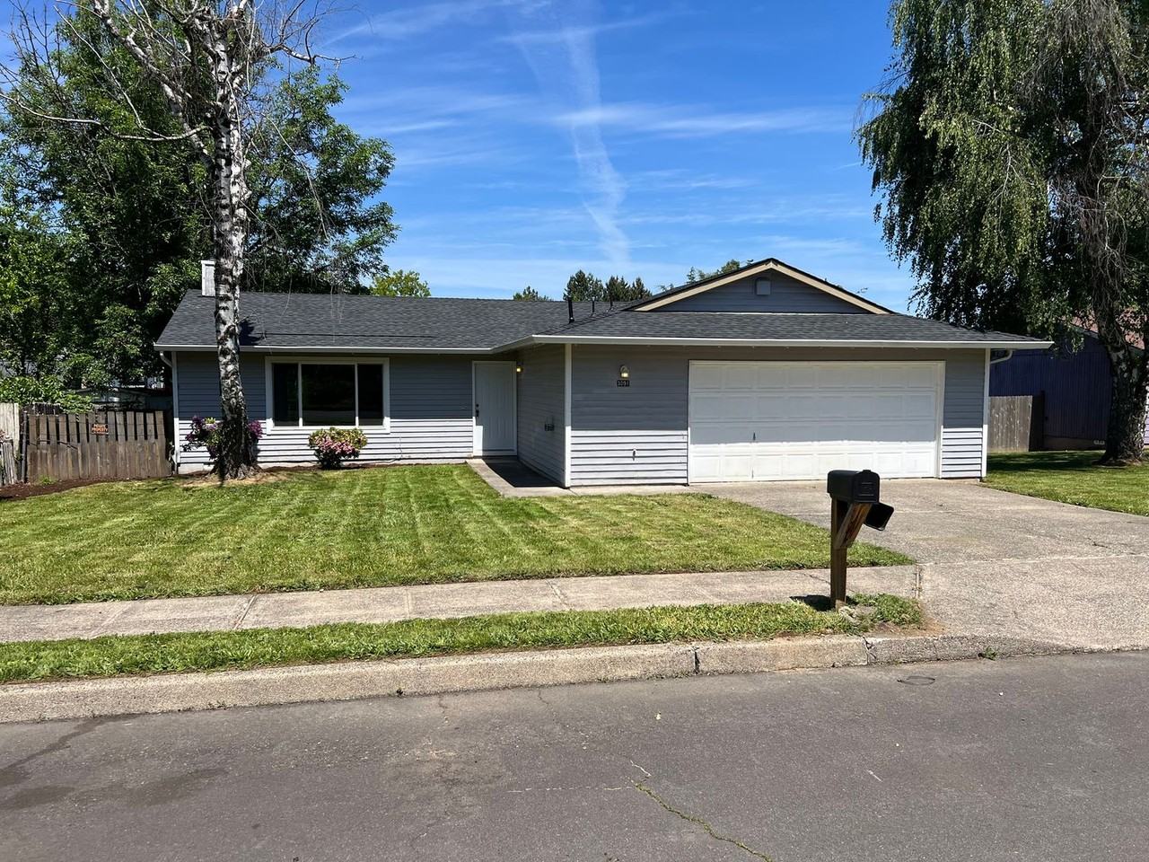 3091 Se 5th St - Photo 2 of 26