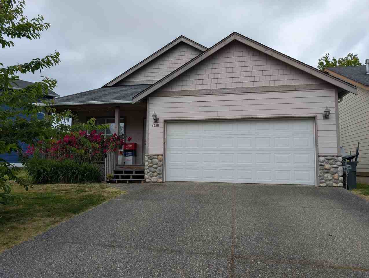 4050 Gloria Lane - Photo 2 of 12