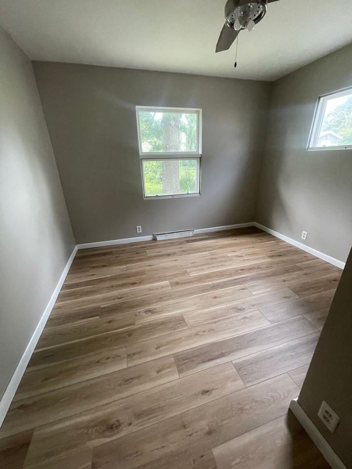 914 Loretta Ave - Photo 2 of 4