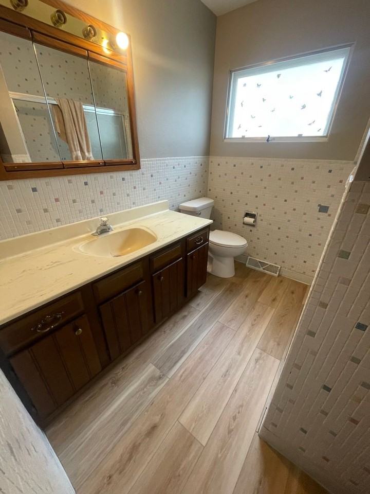 914 Loretta Ave - Photo 3 of 4