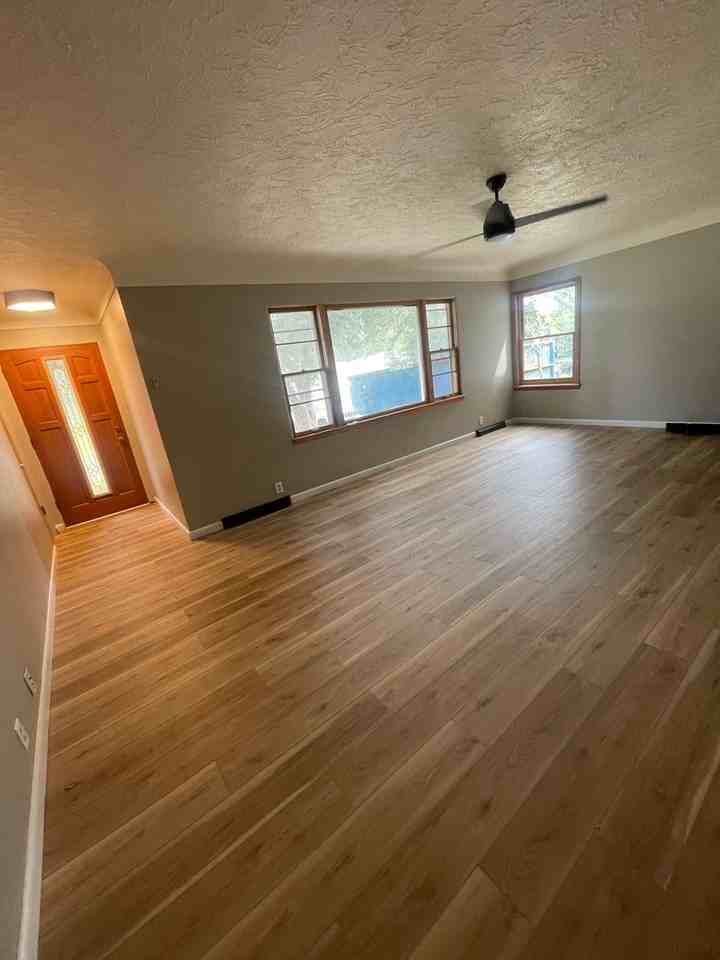 914 Loretta Ave - Photo 4 of 4