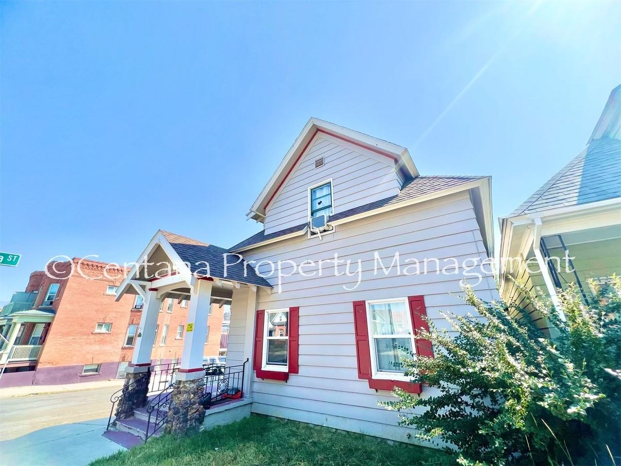 800 W Galena St - Photo 2 of 50