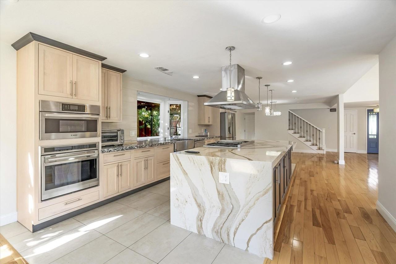 468 Edelweiss Dr - Photo 2 of 17