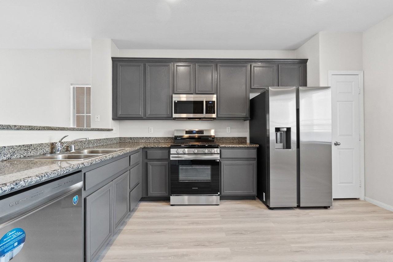 6315 Yampa River Way - Photo 3 of 27