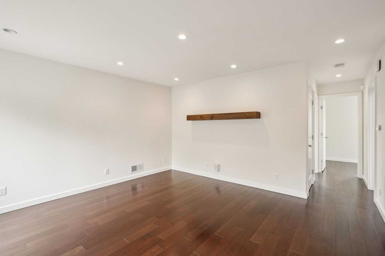 421 Nevada St - Photo 6 of 35