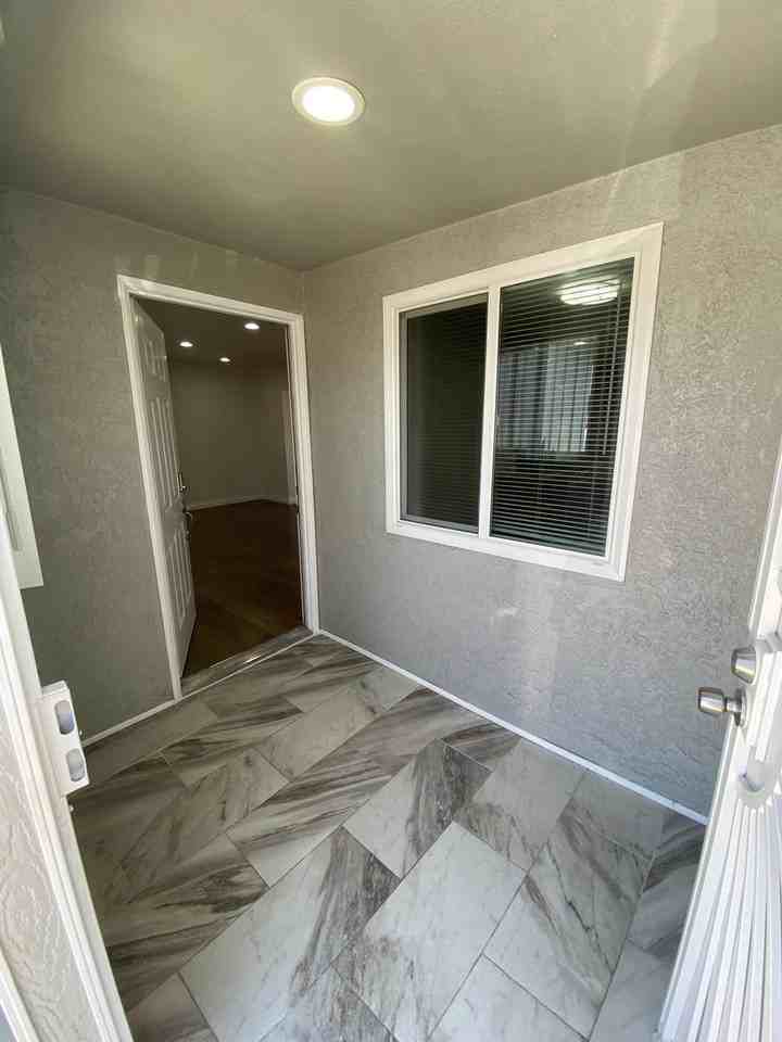 15522 Claretta Ave - Photo 3 of 38