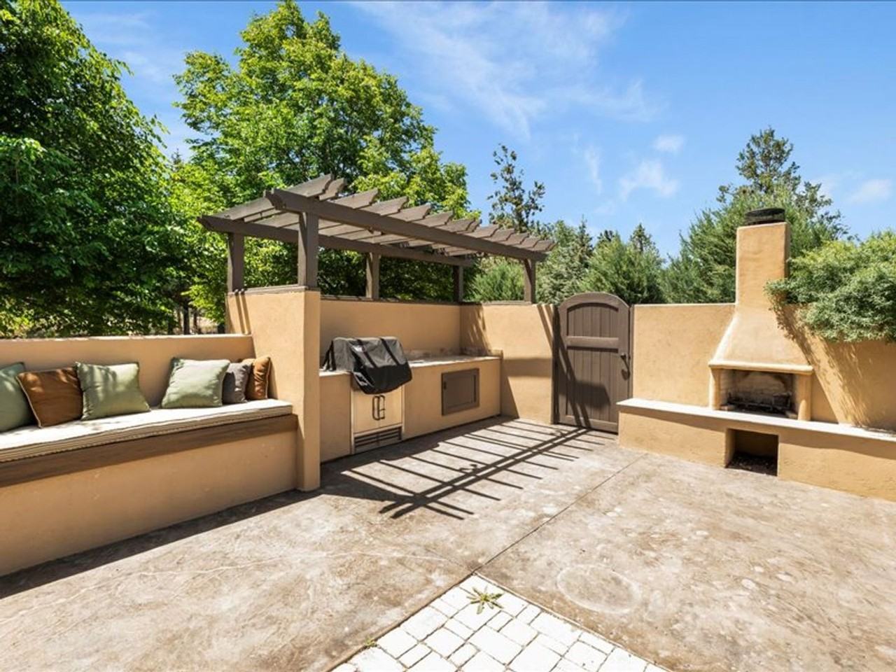 64420 Bailey Rd - Photo 4 of 46