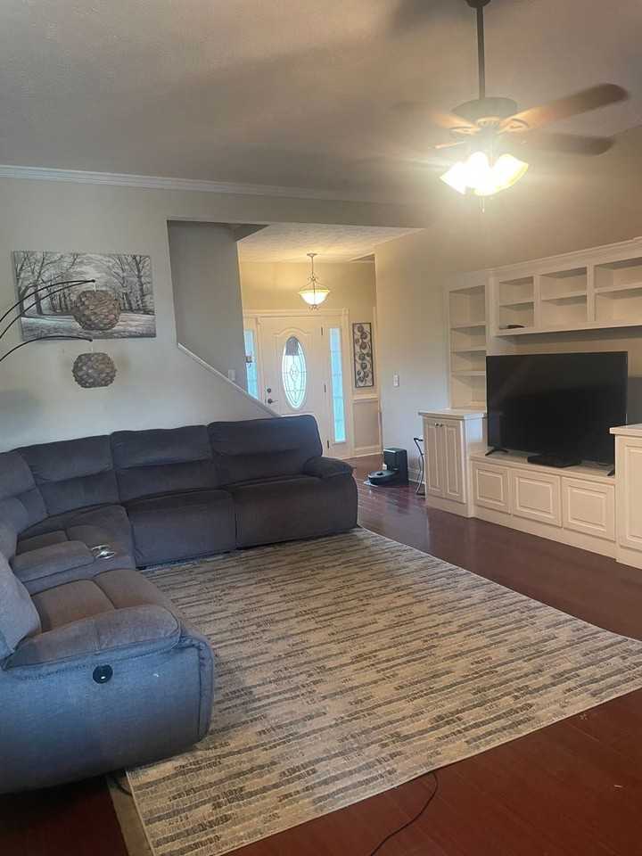 670 Uniola Dr - Photo 5 of 22