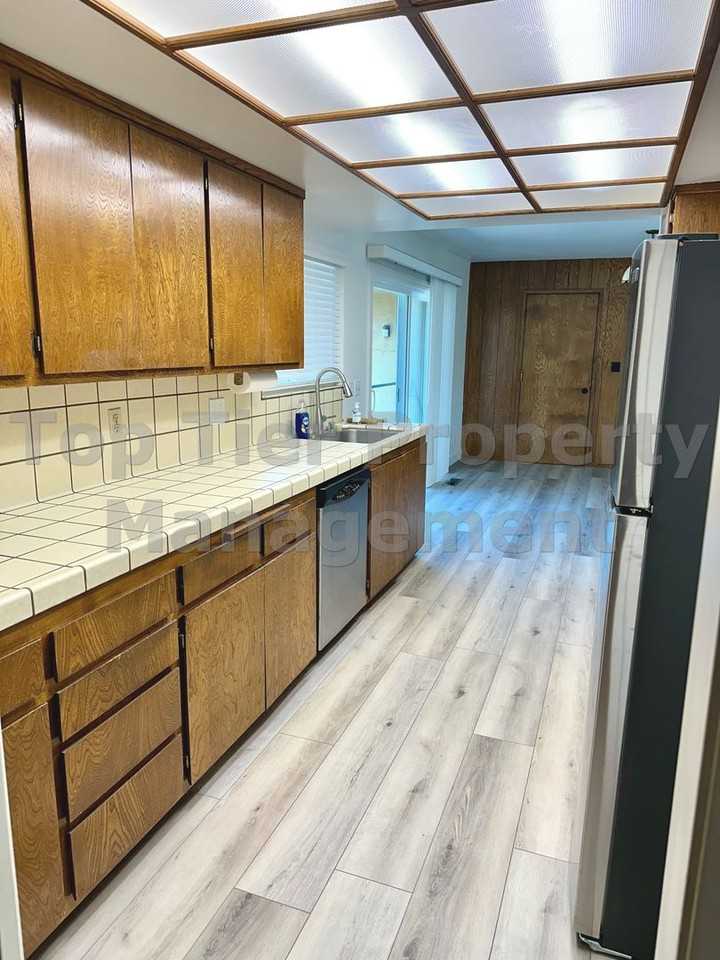 2265 Walnut Blvd - Photo 6 of 17