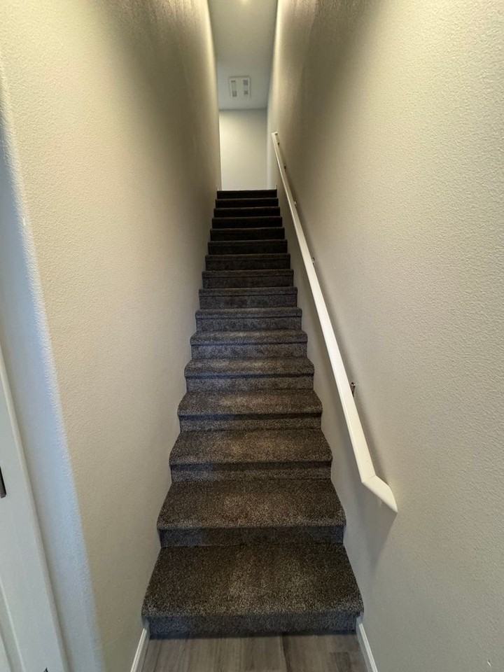 66 Sand Ridge Ct - Photo 3 of 20