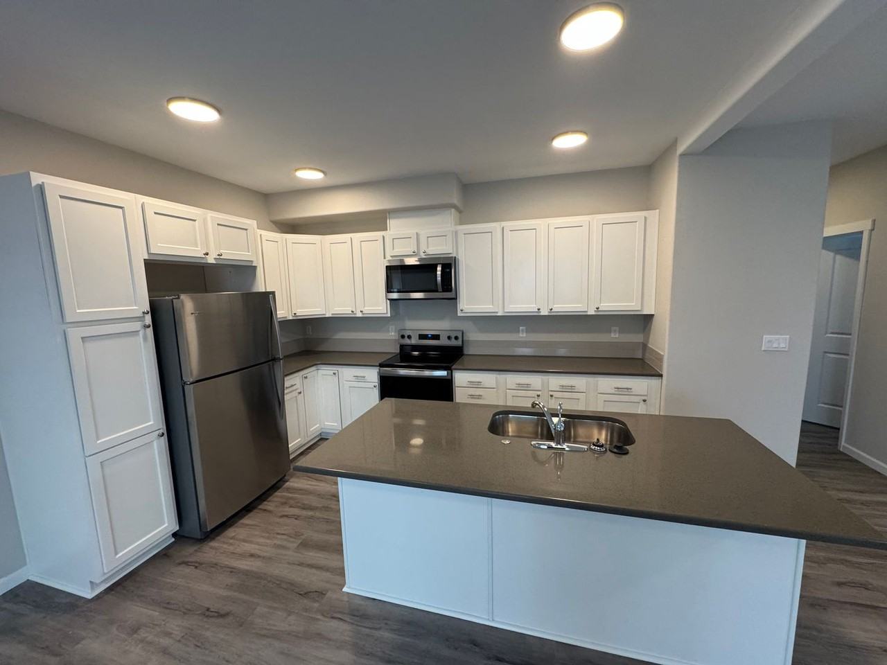 66 Sand Ridge Ct - Photo 4 of 20