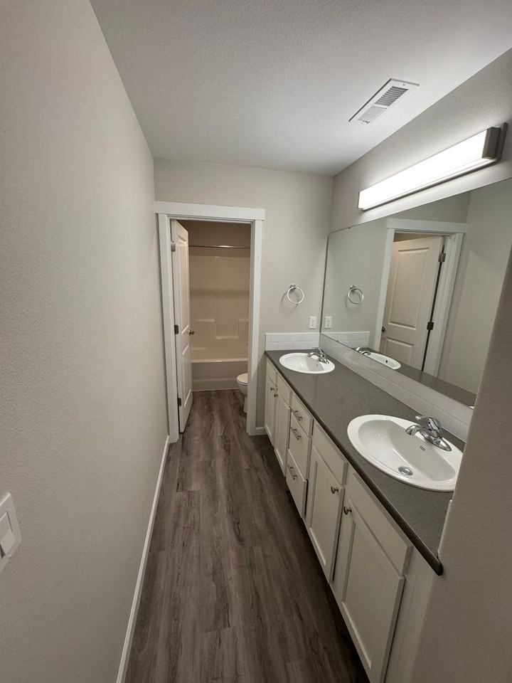 66 Sand Ridge Ct - Photo 7 of 20