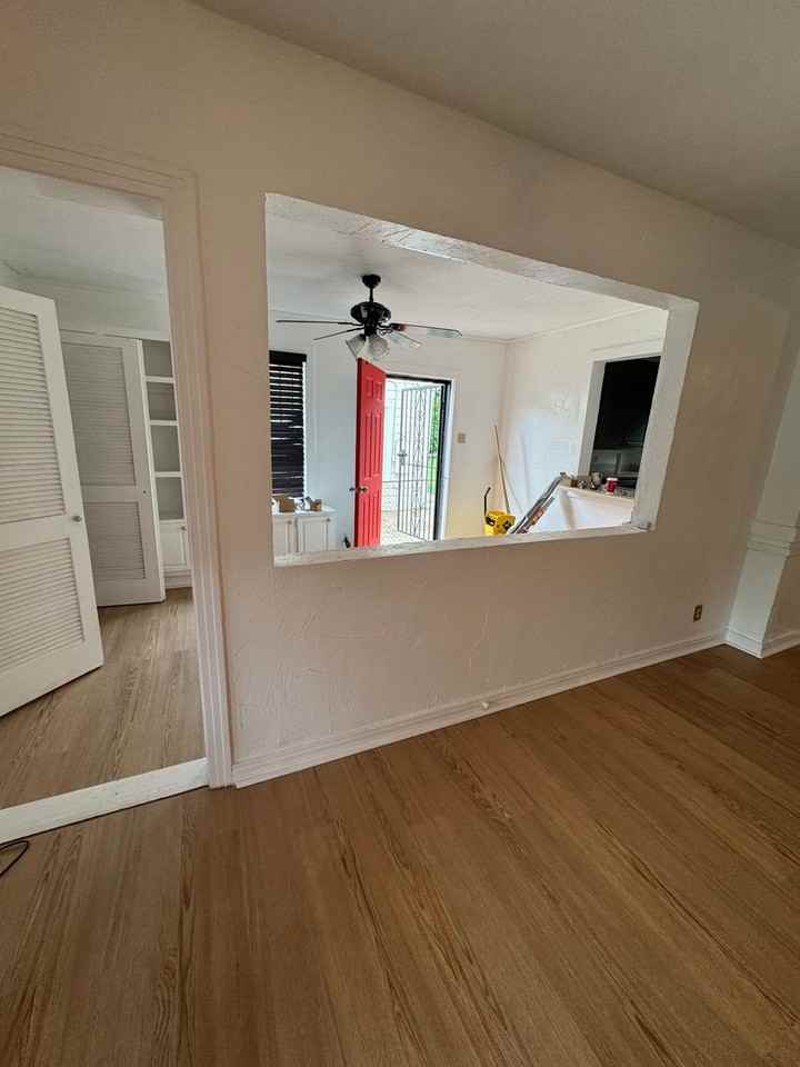 1037 Colvin St - Photo 5 of 9
