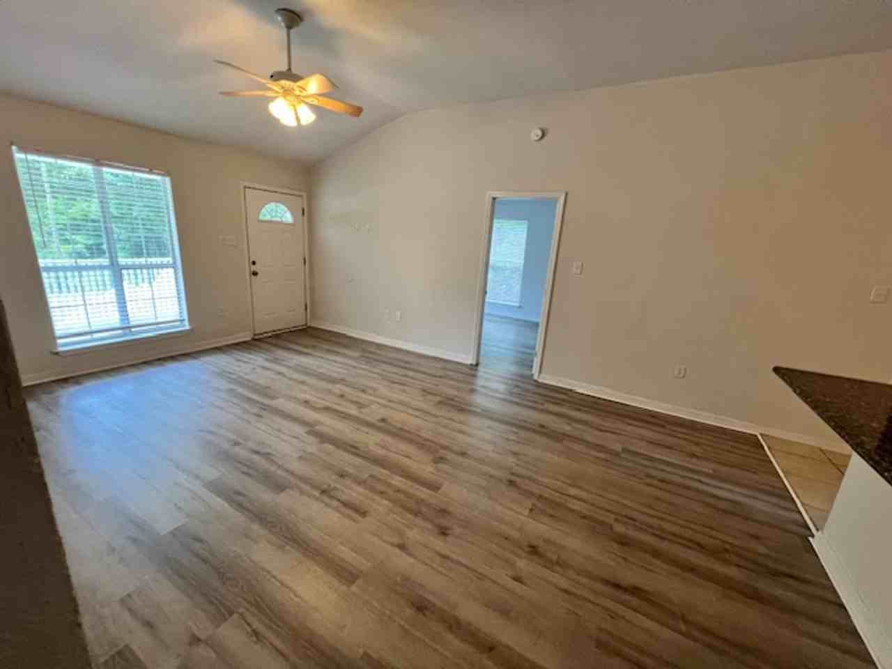 6038 W Adams St - Photo 6 of 20