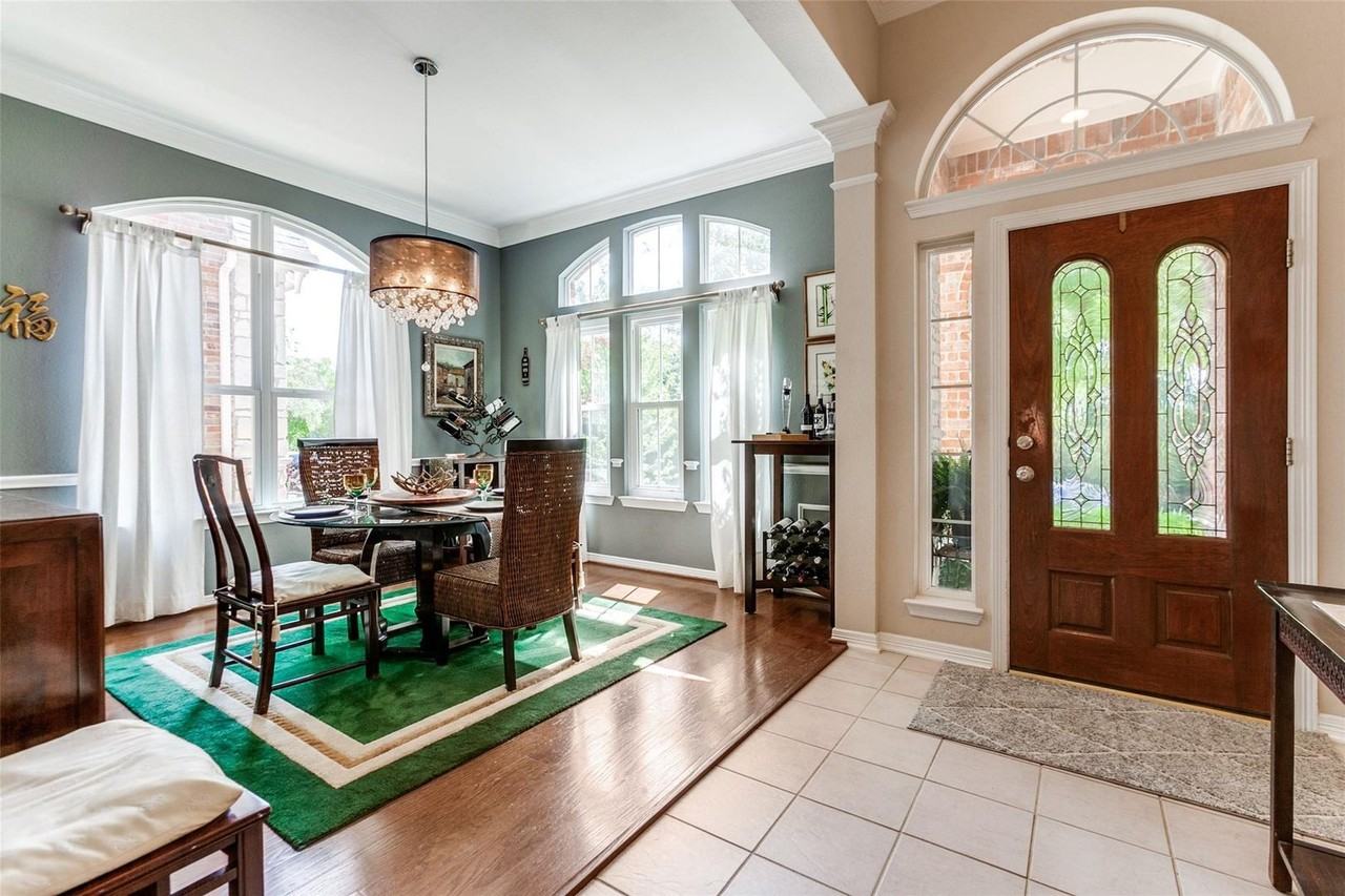 1740 Glenlivet Dr - Photo 2 of 28