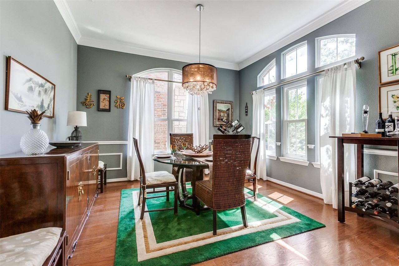 1740 Glenlivet Dr - Photo 3 of 28