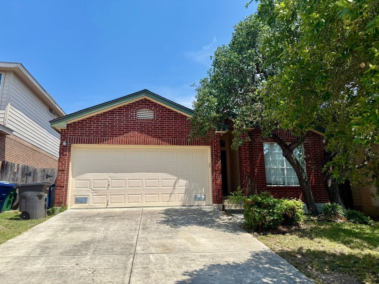 1310 Bobcat Pass - Photo 3 of 26