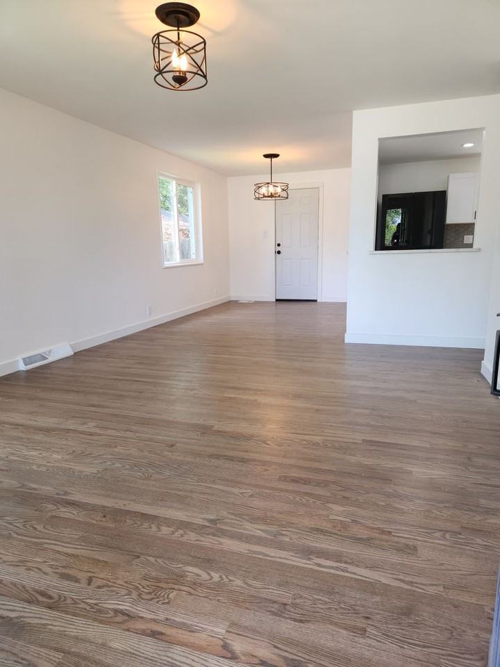 5060 S Fox St - Photo 2 of 31