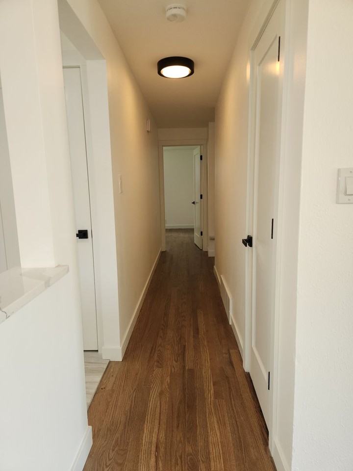 5060 S Fox St - Photo 6 of 31