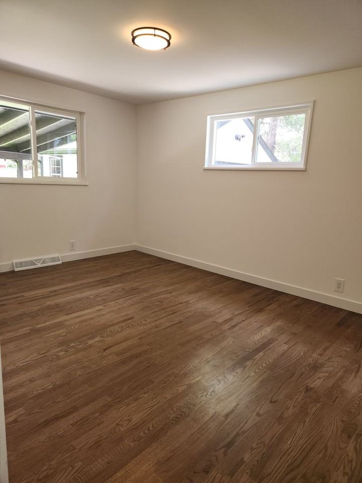 5060 S Fox St - Photo 7 of 31