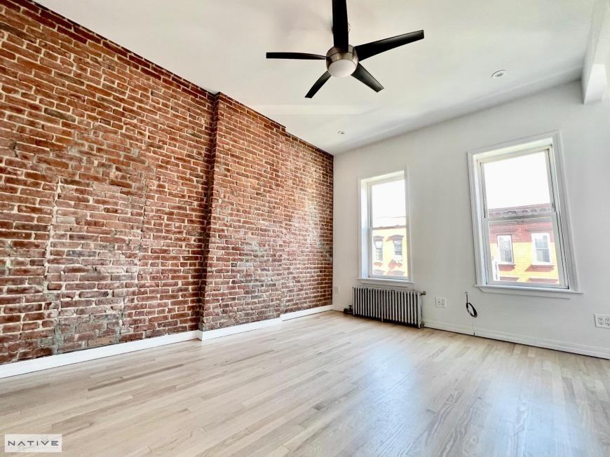 669 Manhattan Ave - Photo 2 of 9