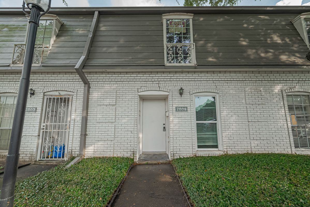 7805 Rue Saint Cyr St ##63 - Photo 2 of 18