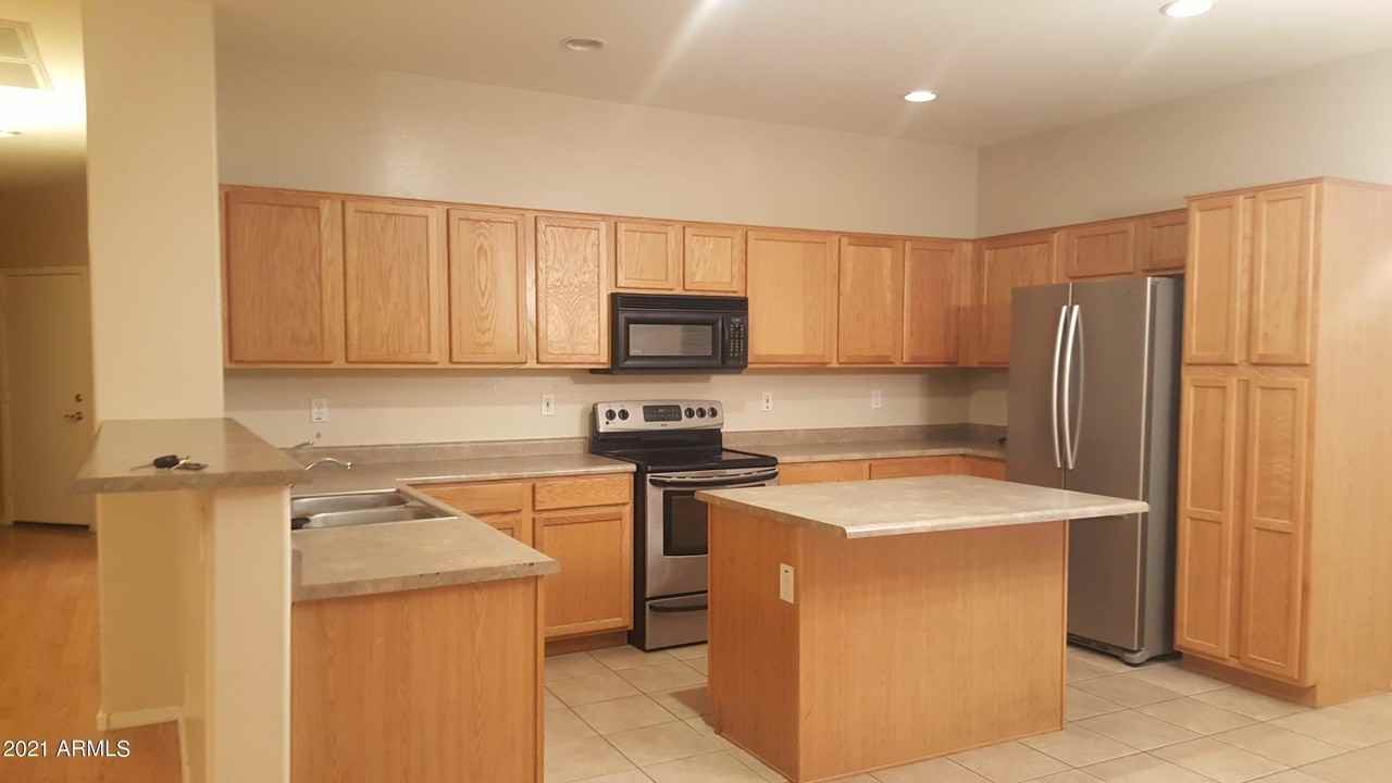 12522 W Campina Dr - Photo 5 of 16