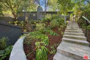 8811 Wonderland Ave - Photo 1 of 1