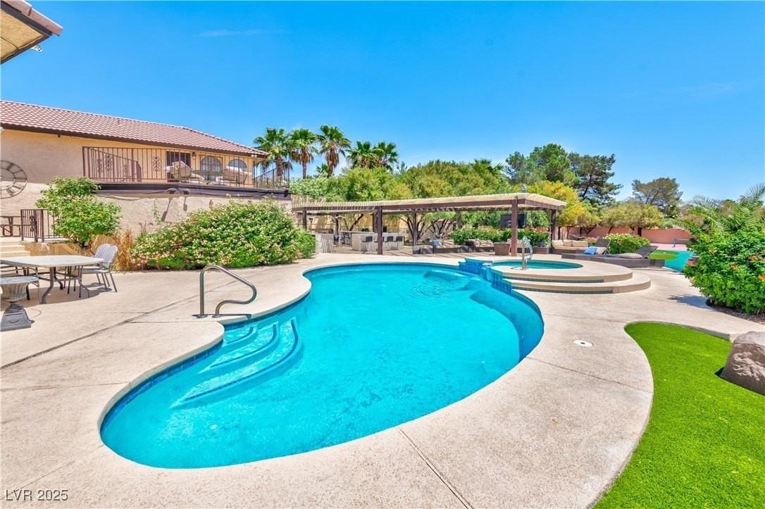 3160 Belcastro St - Photo 3 of 50