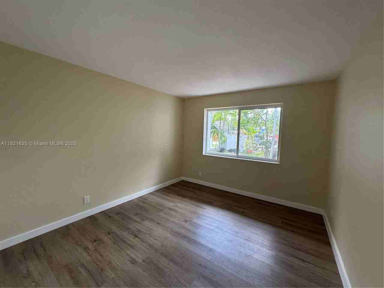 707 South 19th Avenue #2 - Photo 3 of 6