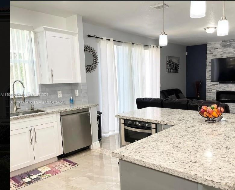 409 Nw 87th Ln - Photo 2 of 8