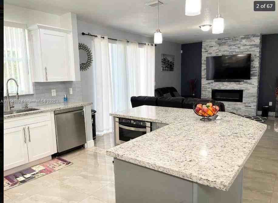 409 Nw 87th Ln - Photo 4 of 8