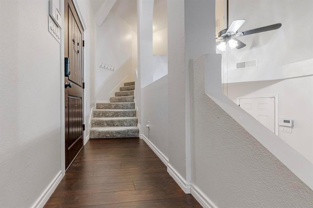 7936 Quest Ct - Photo 6 of 40