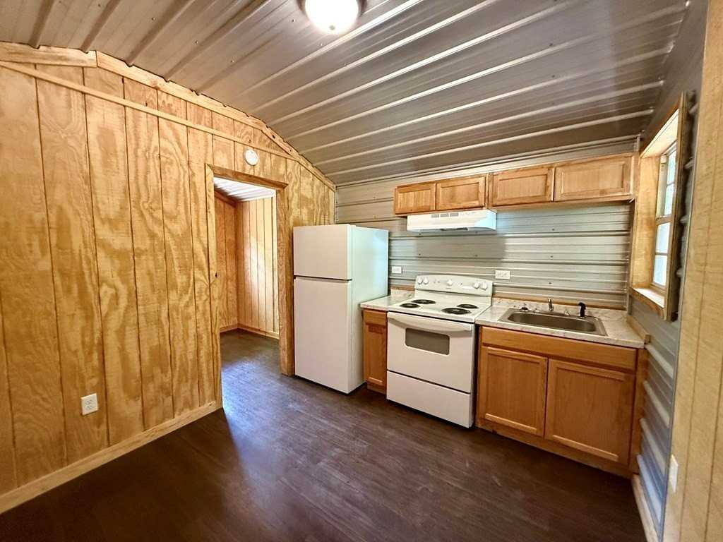 181 County Road 5816 - Photo 3 of 6