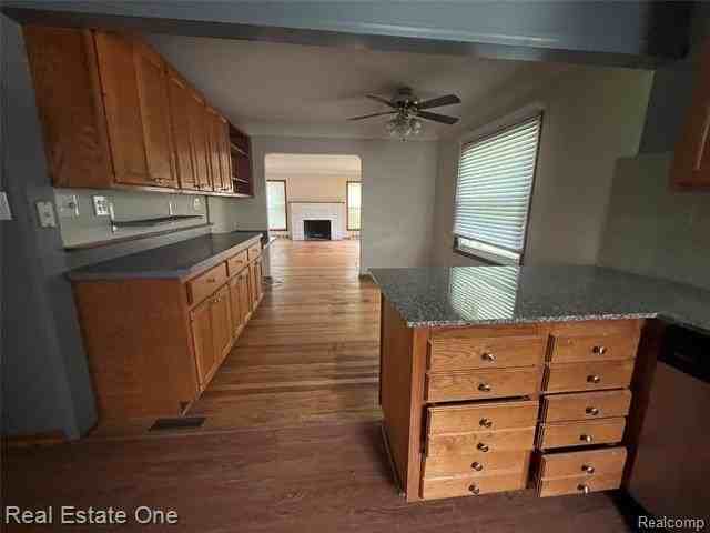 10053 Royal Grand - Photo 7 of 25