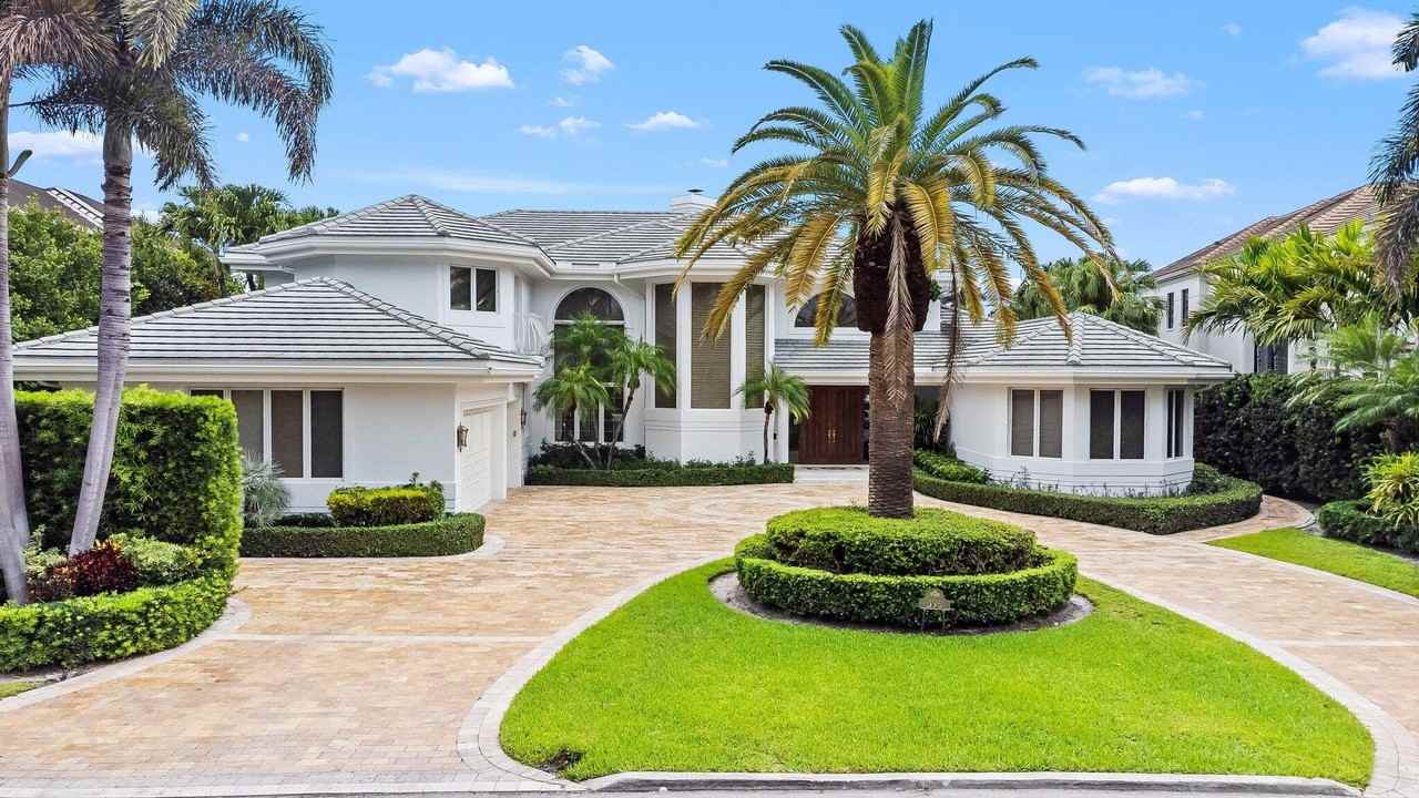 396 E Coconut Palm Rd - Photo 2 of 50