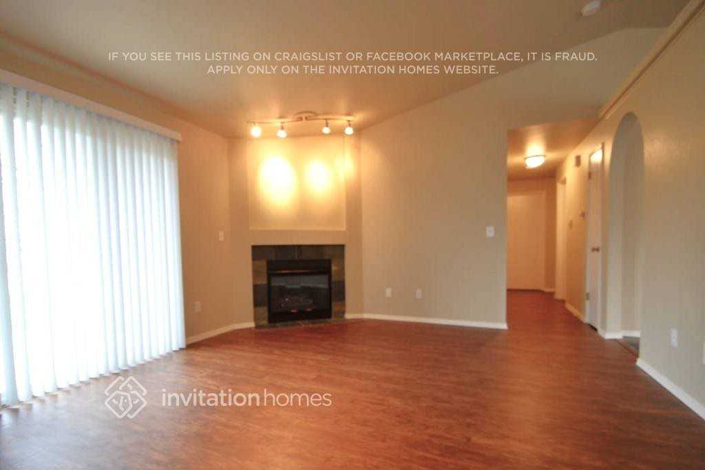 9528 52nd Dr Ne - Photo 3 of 14
